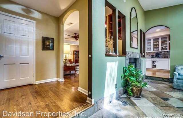 233 Lindell Pl Gallery 4
