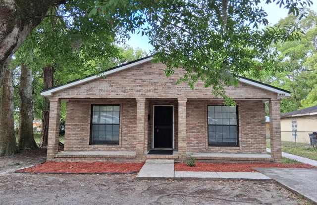 1744 West 28th Street photos photos