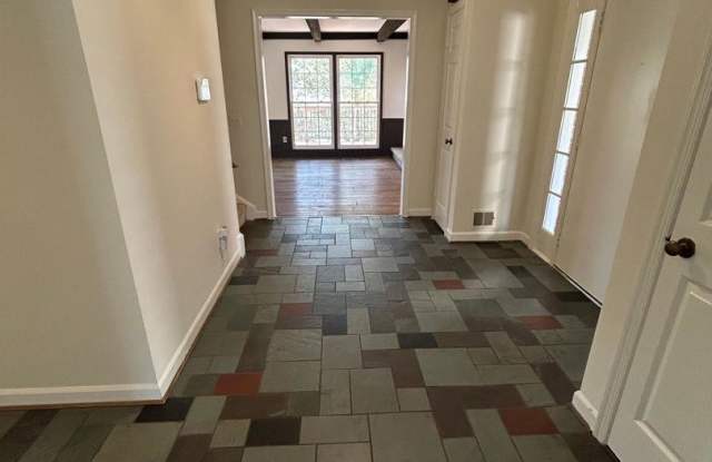 3816 Ridgelea Drive Gallery 3