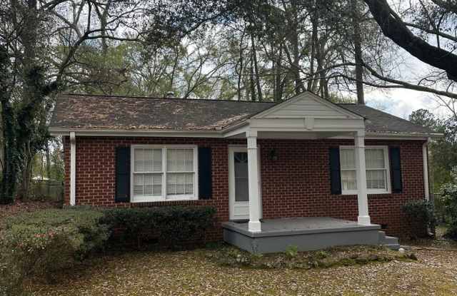 Normaltown Home Move-in ready - 455 Pineneedle Road, Athens, GA 30606