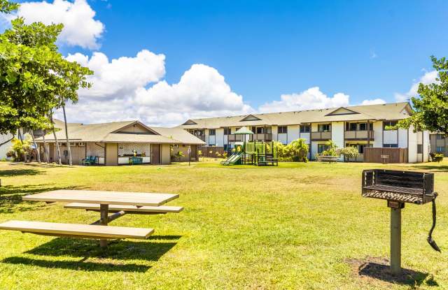 2nd floor, 2 bedroom/1 bath/2 parking Townhome at desirable and convenient Ali'i Plantation! photos photos