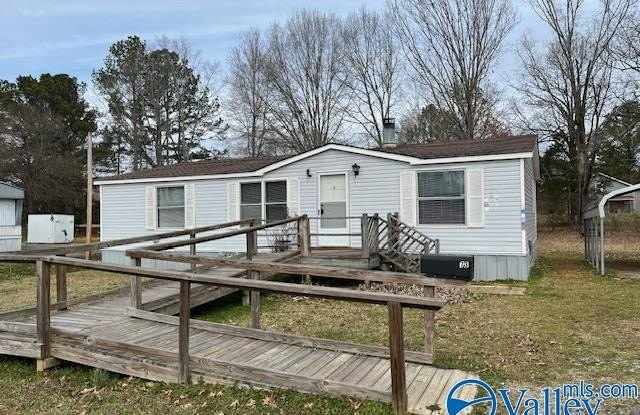 73 Lisa Lane - 73 Lisa Lane, Scottsboro, AL 35769