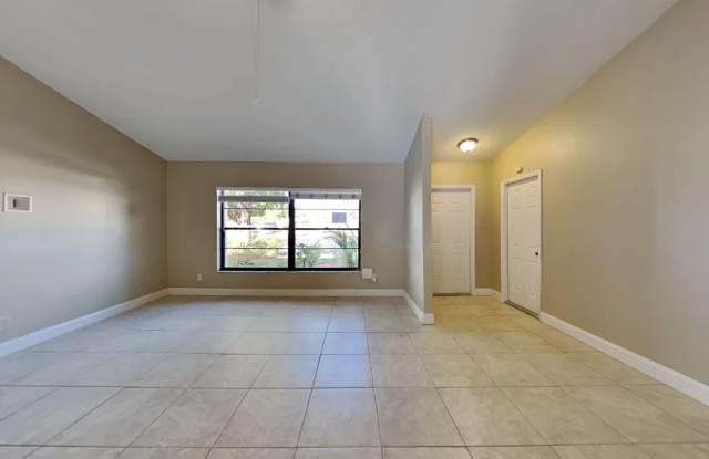 359 Las Palmas St photos photos