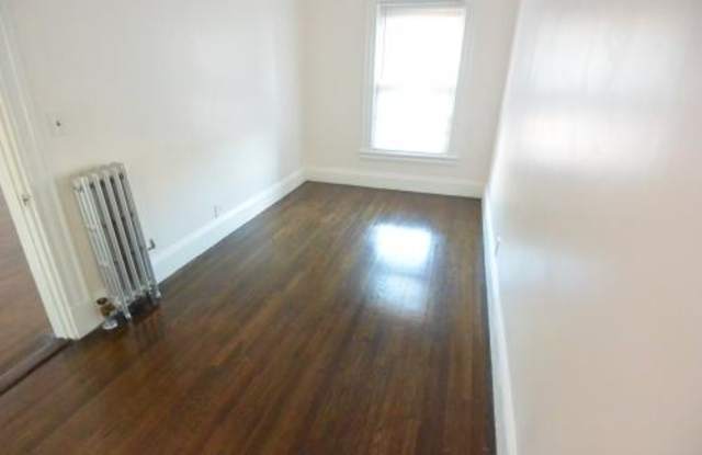 847 Beacon St Gallery 3