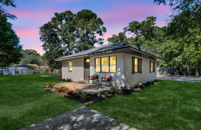 635 Sequoia Street photos photos