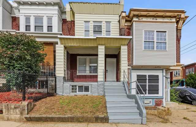 5303 Magnolia Street Gallery 2