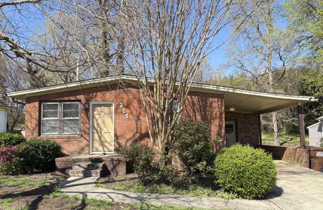 2 Bedroom, 1 Bathroom House in High Point! photos photos