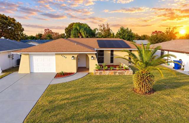 Adorable 2BD/2BTH Home in Port Richey, FL! Gallery 1