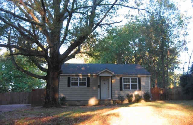 145 SYCAMORE - 145 Sycamore Road, Collierville, TN 38017