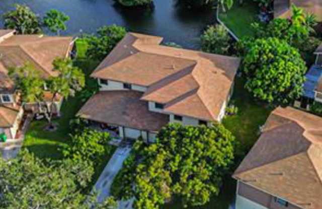 6094 Live Oak Court Gallery 3