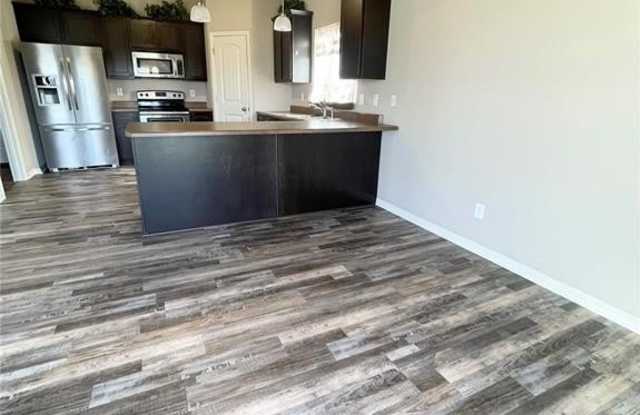 853 BLUFF RIDGE Lane Gallery 2