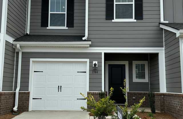 1744 Braemar Vlg Dr photos photos