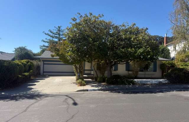 3-Bedroom Pinole Home in Quiet Neighborhood with Valley Views Gallery 1