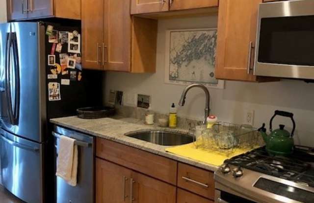 Studio Available September 1st!! - Fully Furnished - Great Portland Location! photos photos