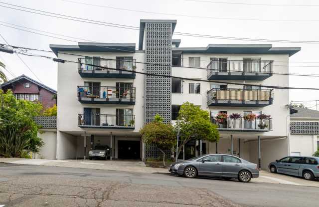 630 Mariposa Gallery 1