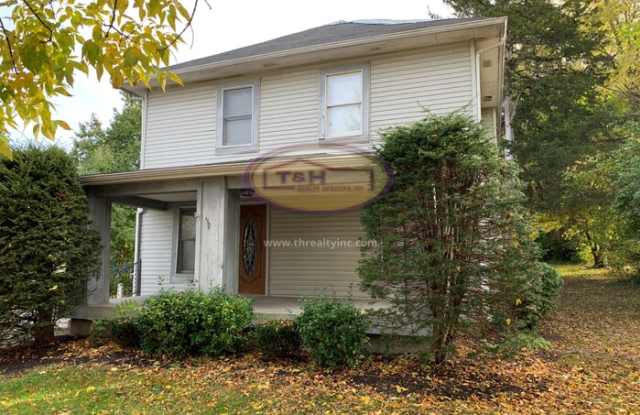 751 North Rangeline Road Gallery 3