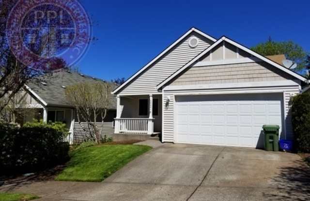 Single Level Family Home in Sandy. New Carpet  LVT Flooring Pets Welcome photos photos