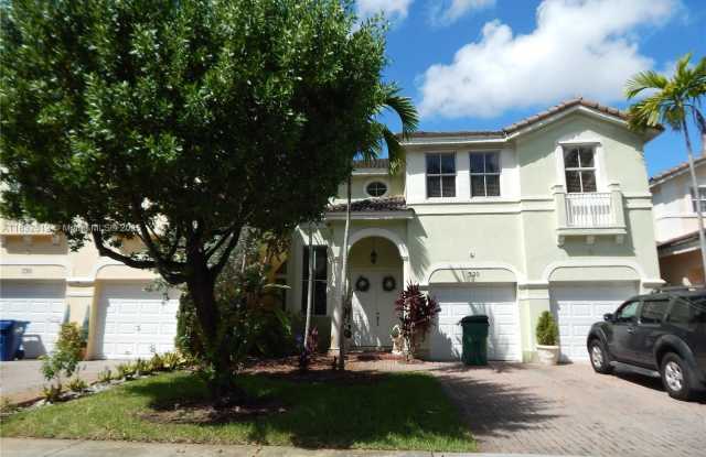 320 SW 87th Ct photos photos