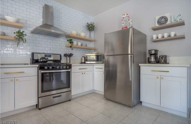 2401 Predera Avenue photos photos