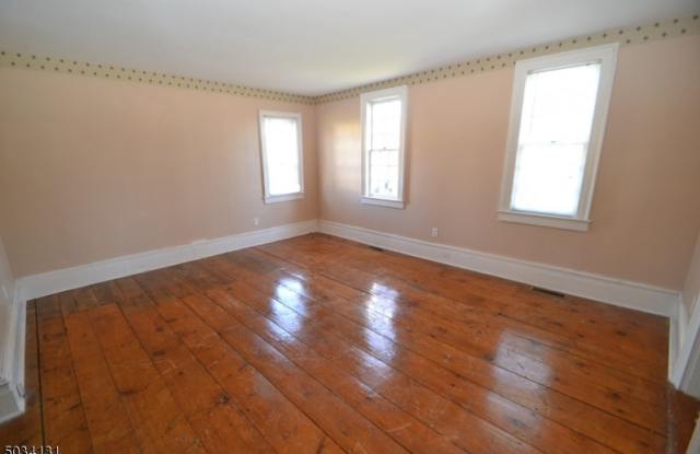 260 S BEVERWYCK RD Gallery 4
