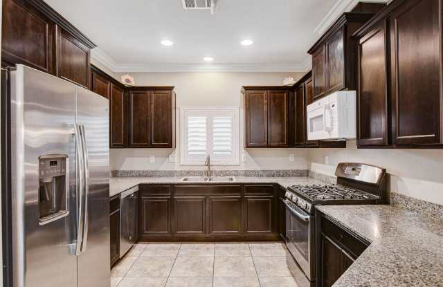 Spacious four bedroom in the Southwest photos photos