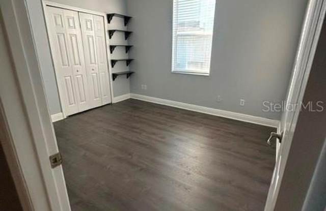 2931 WILLOW CREEK Lane Gallery 4