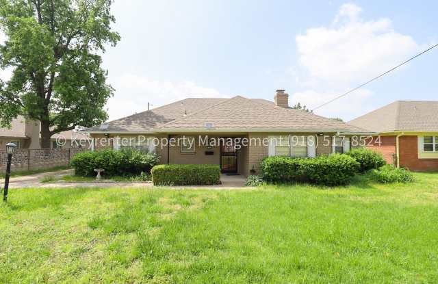 LARGE | 3 Bed | 2 Bath | Midtown Tulsa photos photos
