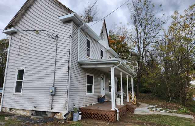 Charming newly updated home in the Pikeside neighborhood close to Proctor and Gamble. - 2632 Winchester Avenue, Berkeley County, WV 25405