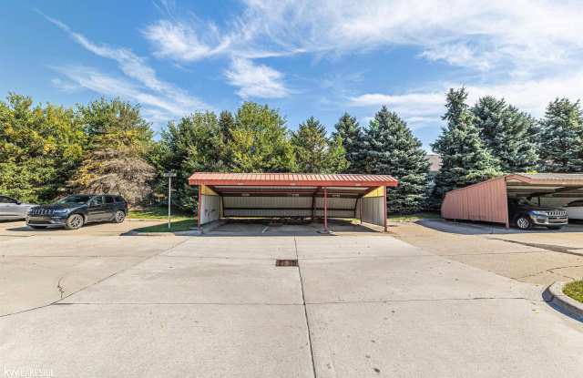 14211 Ivanhoe Drive Gallery 2