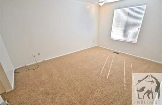 4608-4610 S Clearview St Gallery 4