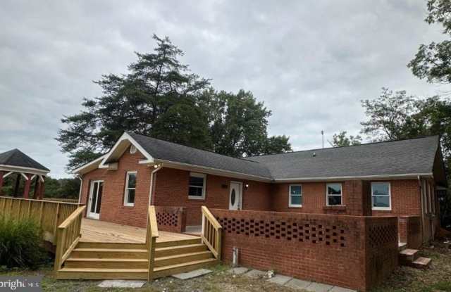 5186 WATERFRONT Lane Gallery 1