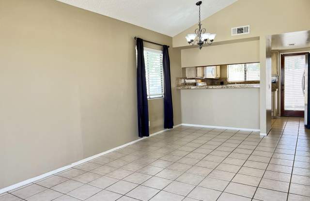 34001 Emily Way Gallery 4