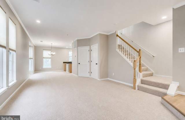 5098 ENGLISH Terrace photos photos