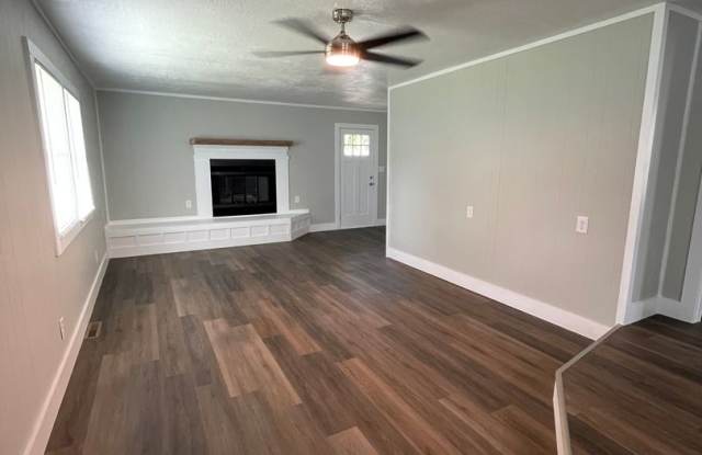 Three Bedroom Near Columbian Park photos photos