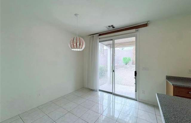 10662 Foggy Glen Avenue Gallery 4