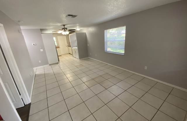 857 Lyndhurst St - 857 Lyndhurst Street, Dunedin, FL 34698