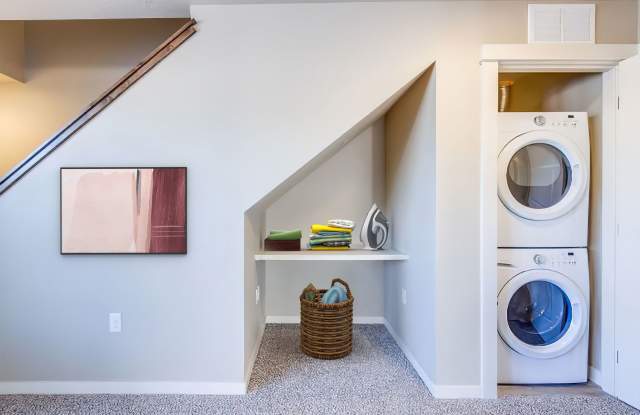 Bowery Point Townhomes | Get 2 weeks FREE! photos photos