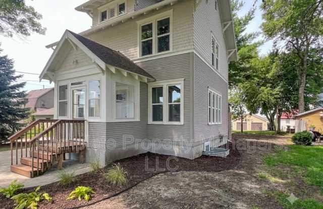 711 Clausen Avenue Gallery 2