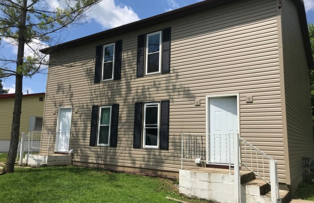 327 Eva Drive - 327 Eva Drive, Circleville, OH 43113