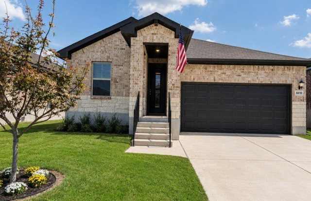 6410 Comanche Moon Gallery 1