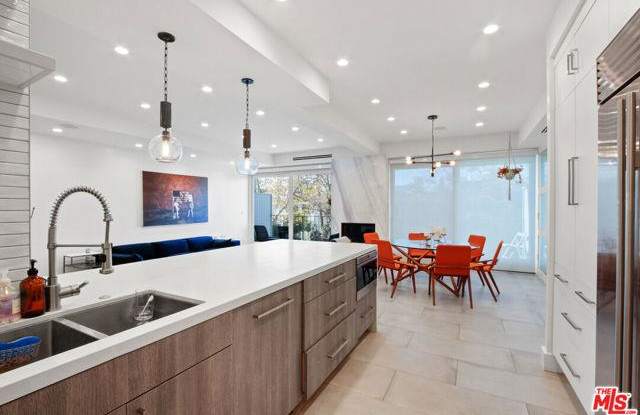 450 South Maple Drive - 450 South Maple Drive, Beverly Hills, CA 90212