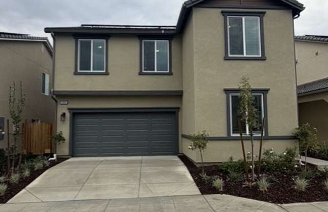 Great home in Clovis Unified School District Gallery 1