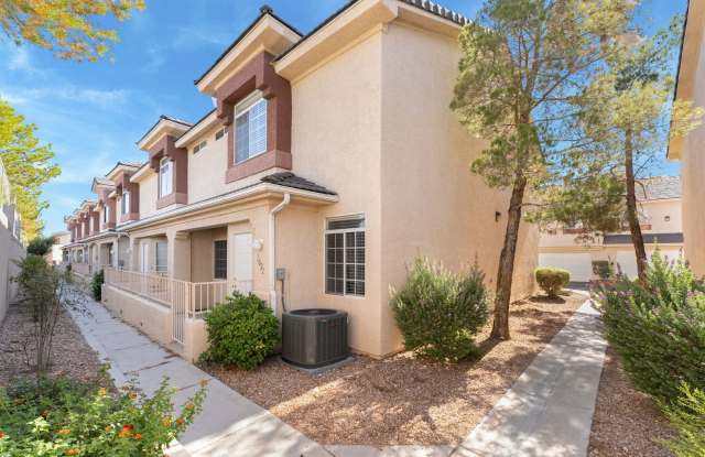 Spacious Townhome with Modern Touches! photos photos