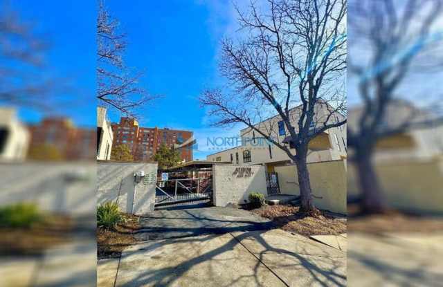 4567 Walnut St - 4567 Walnut Street, Kansas City, MO 64111