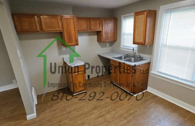3142 Poplar Street Gallery 1