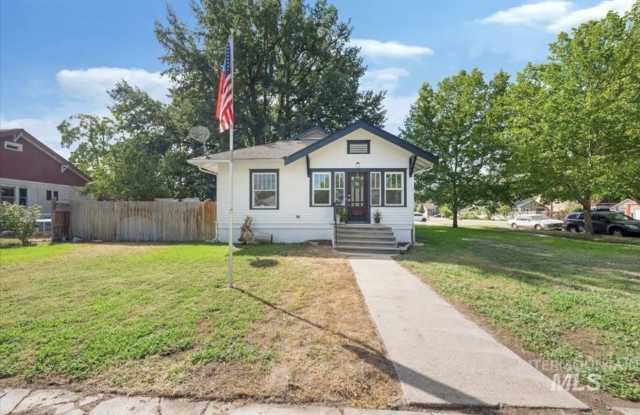 1704 Blaine St photos photos