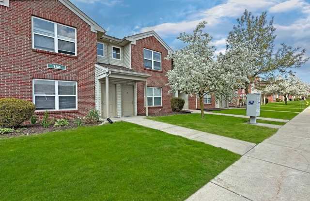 Minutes from Adrian College************** Massive 2 Bedroom 2 Bath*****************Rent $1,150/month photos photos