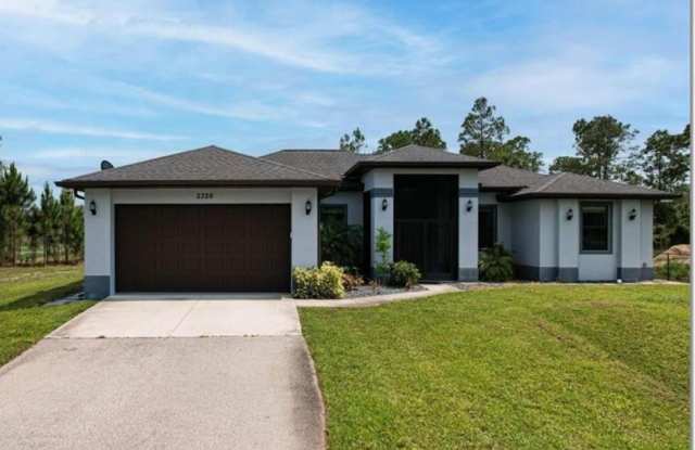 2326 6th Ave SE photos photos