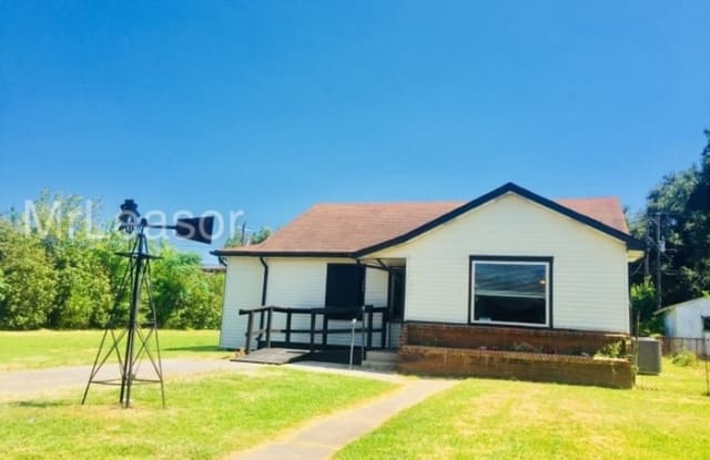 711 8th Avenue North - 711 8th Avenue North, Texas City, TX 77590
