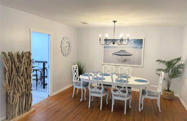 1963 RIPON Drive Gallery 4